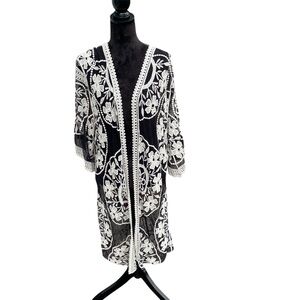 Woven Heart Black and White‎ Floral Kimono Cardigan One Size Boho Cottage Core